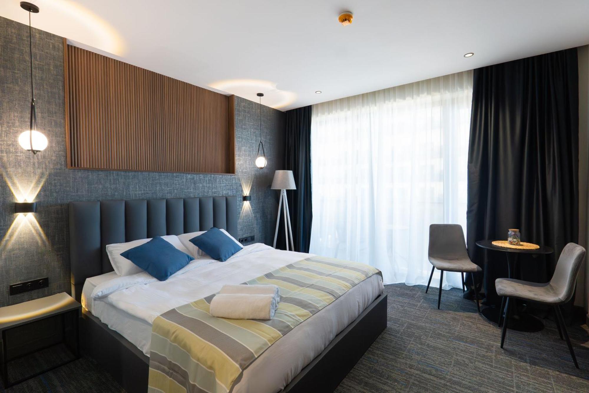 Nova Luxe Hotel & Residences Batumi Exterior photo