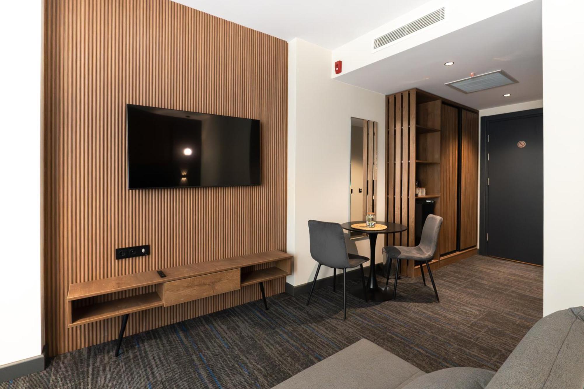 Nova Luxe Hotel & Residences Batumi Exterior photo