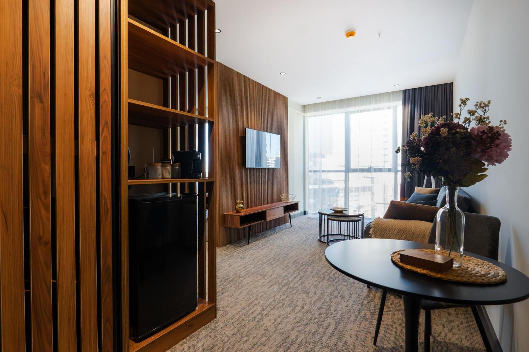 Nova Luxe Hotel & Residences Batumi Exterior photo