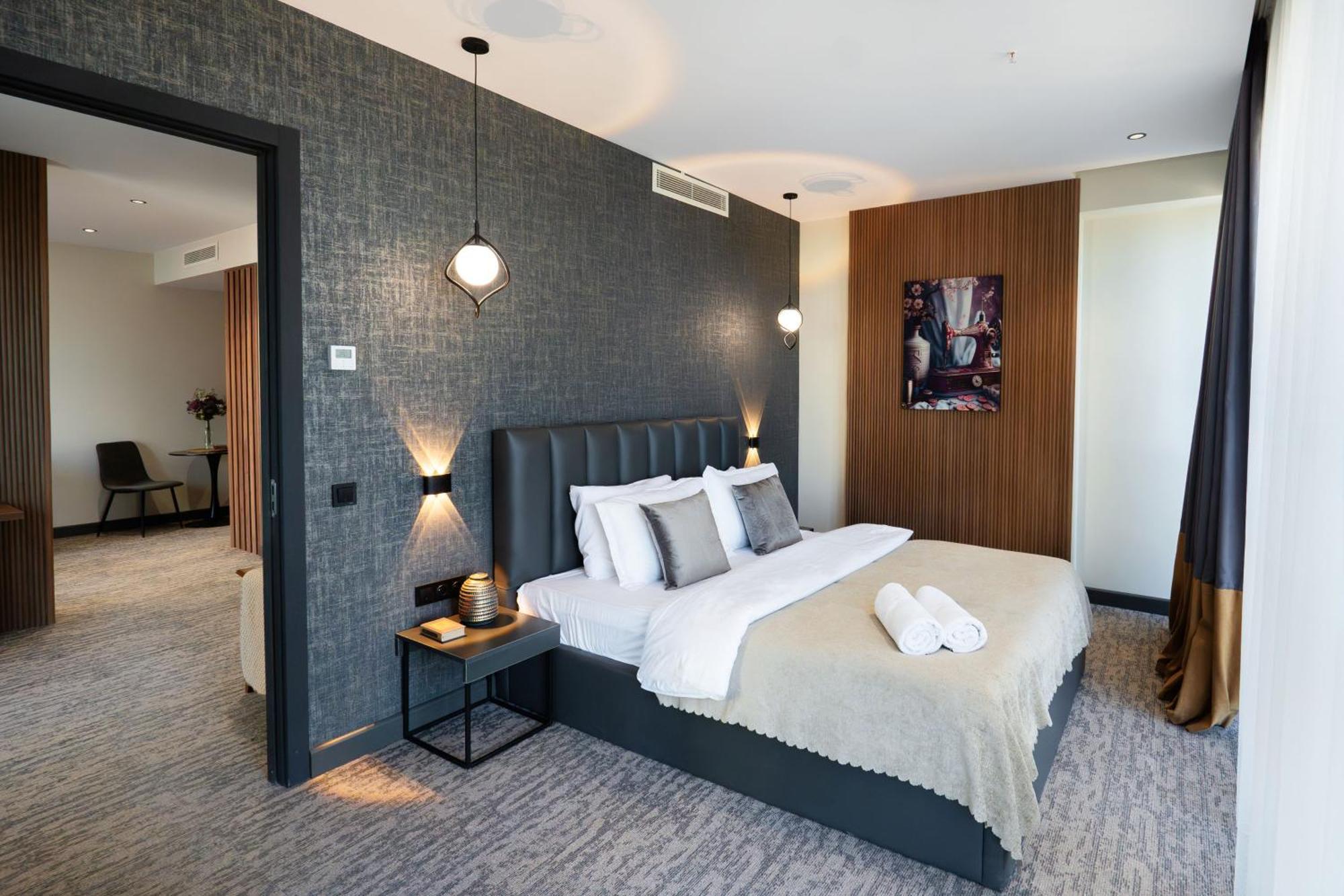 Nova Luxe Hotel & Residences Batumi Exterior photo
